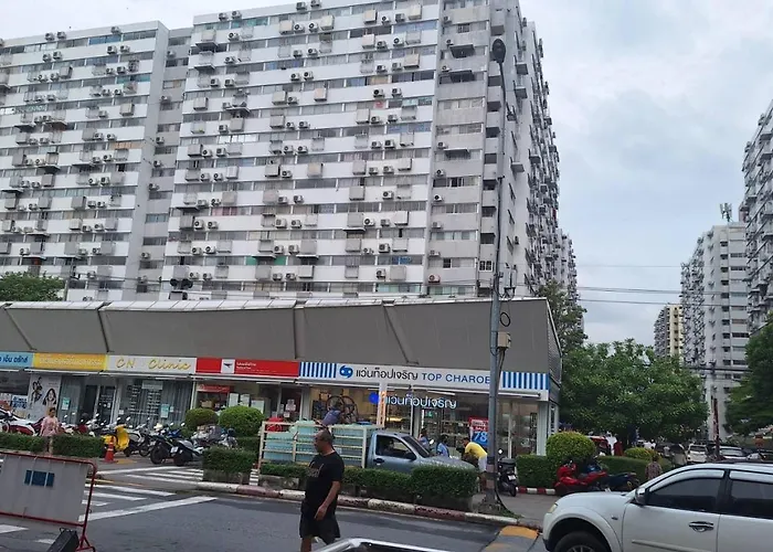 Popular Muang Thong Condo,building 5 Apartment
